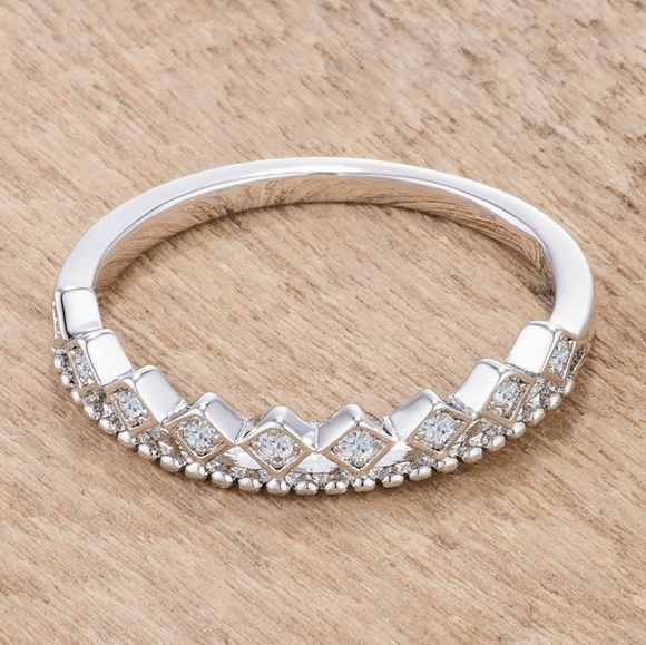 PRINCESS CROWN RING SILVER PLATED FASHION RING - Picture 2 of 4